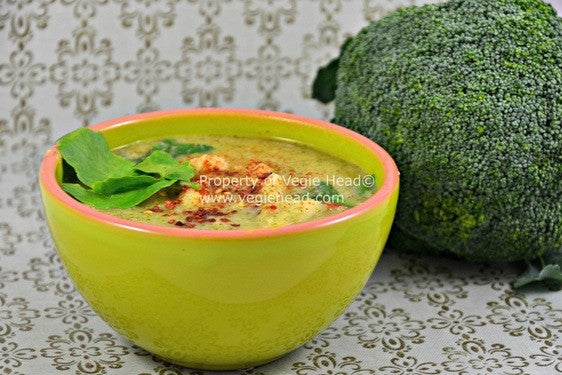 Broccoli Soup with Kale, Gnocchi and Cannellini beans…..